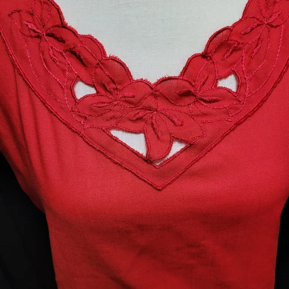 Vintage Suncraft red cutout sleeveless blouse - Picture 3 of 8